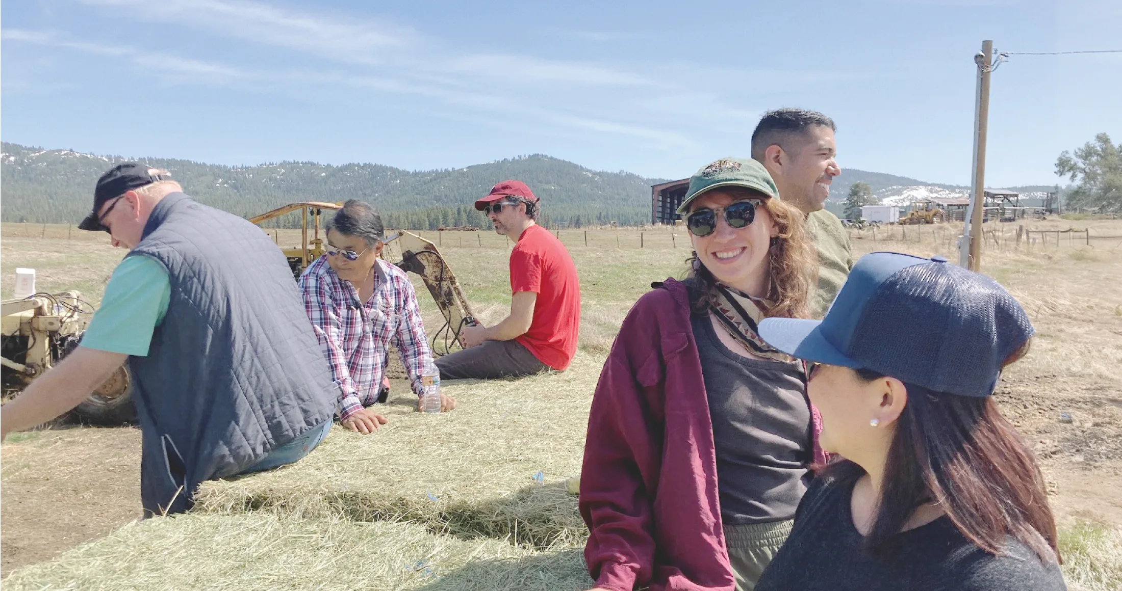 A group of people enjoying a1000 Friends of Oregon event